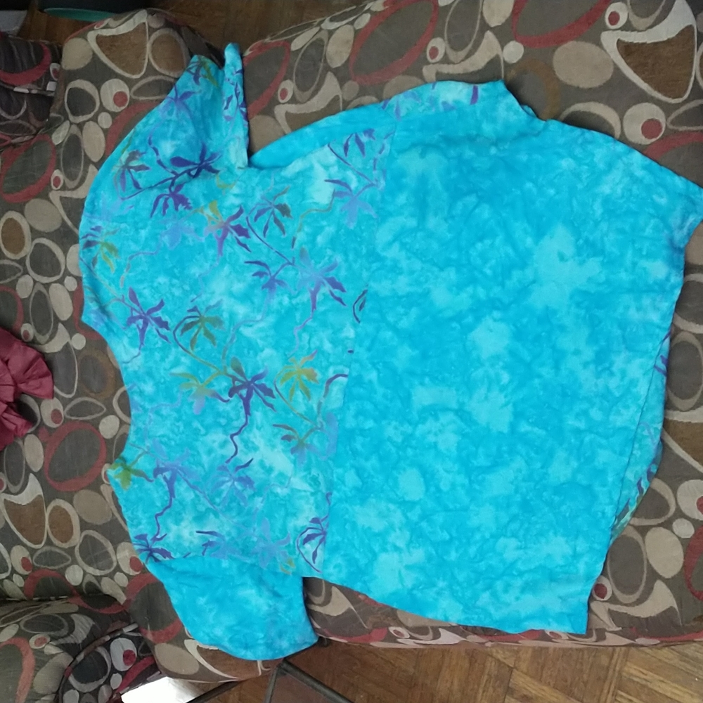 Turquoise Hawaiian floral top